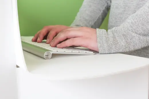 Standify: Close-up of the keyboard shelf in use